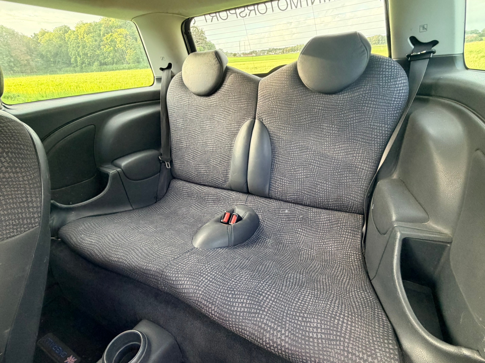MINI One Manuell, 5-trinn, 90hk, 2004