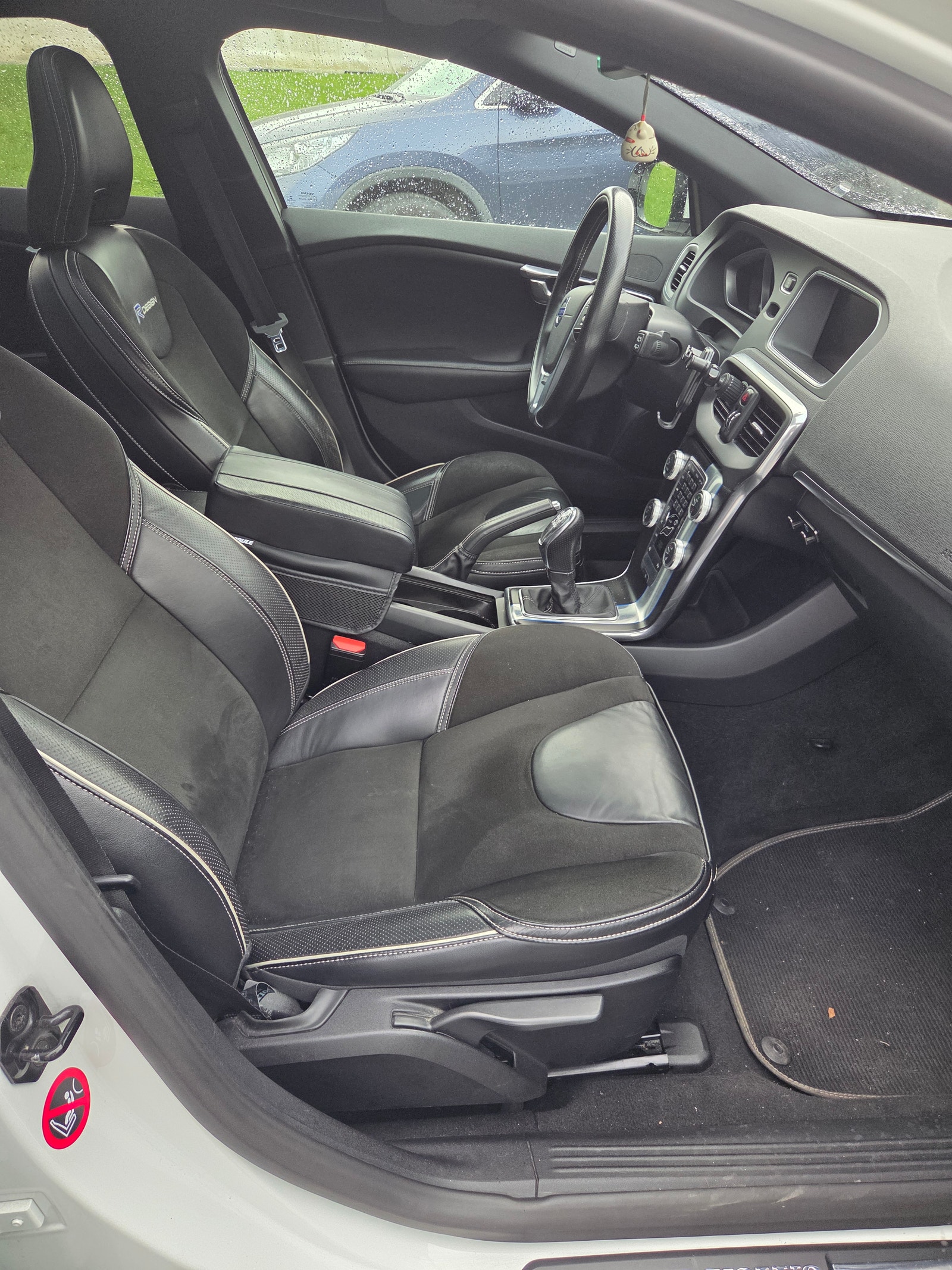 Volvo V40 D2 Manual, 6-trins, 115ps, 2014