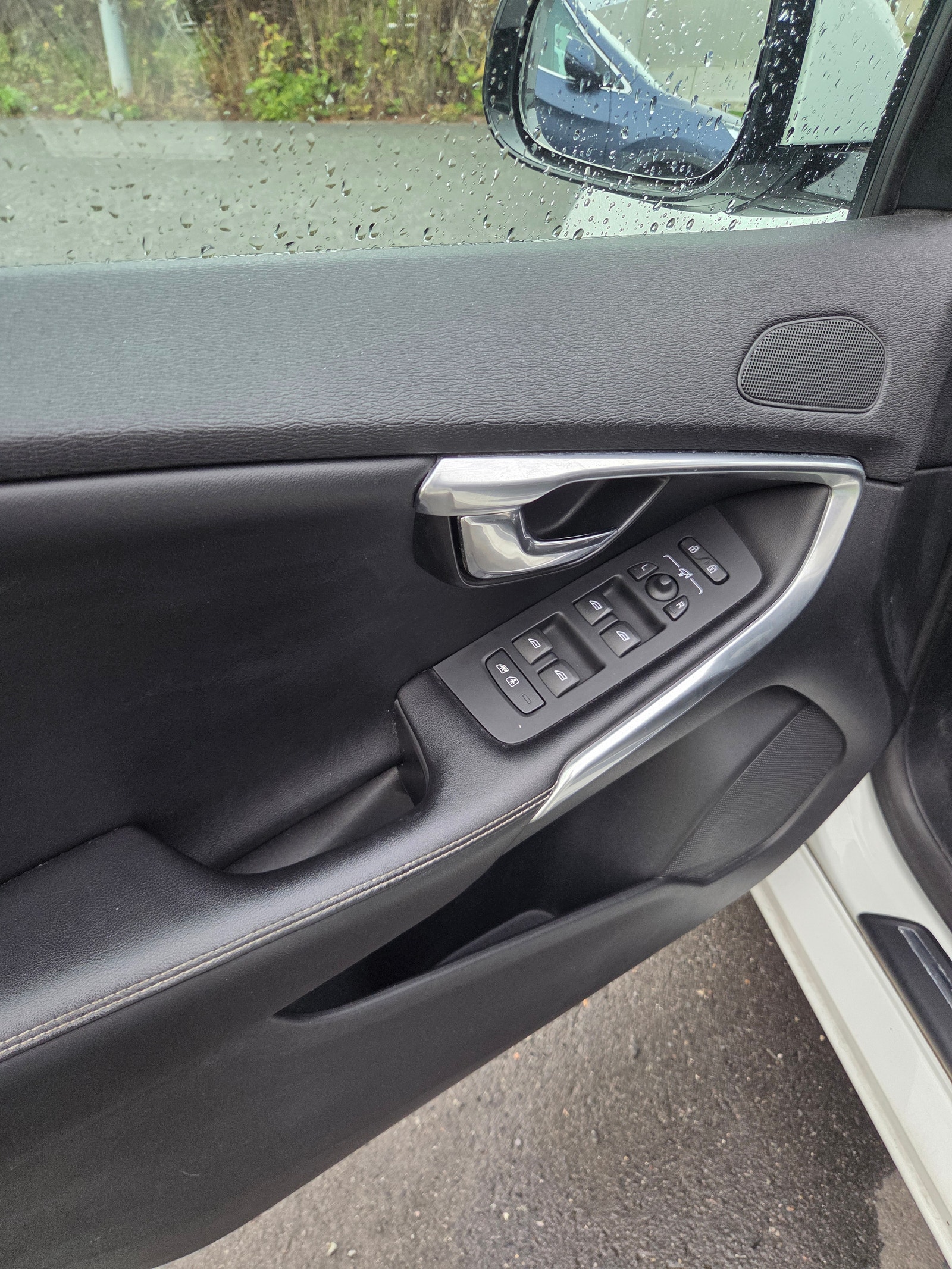 Volvo V40 D2 Manual, 6-trins, 115ps, 2014