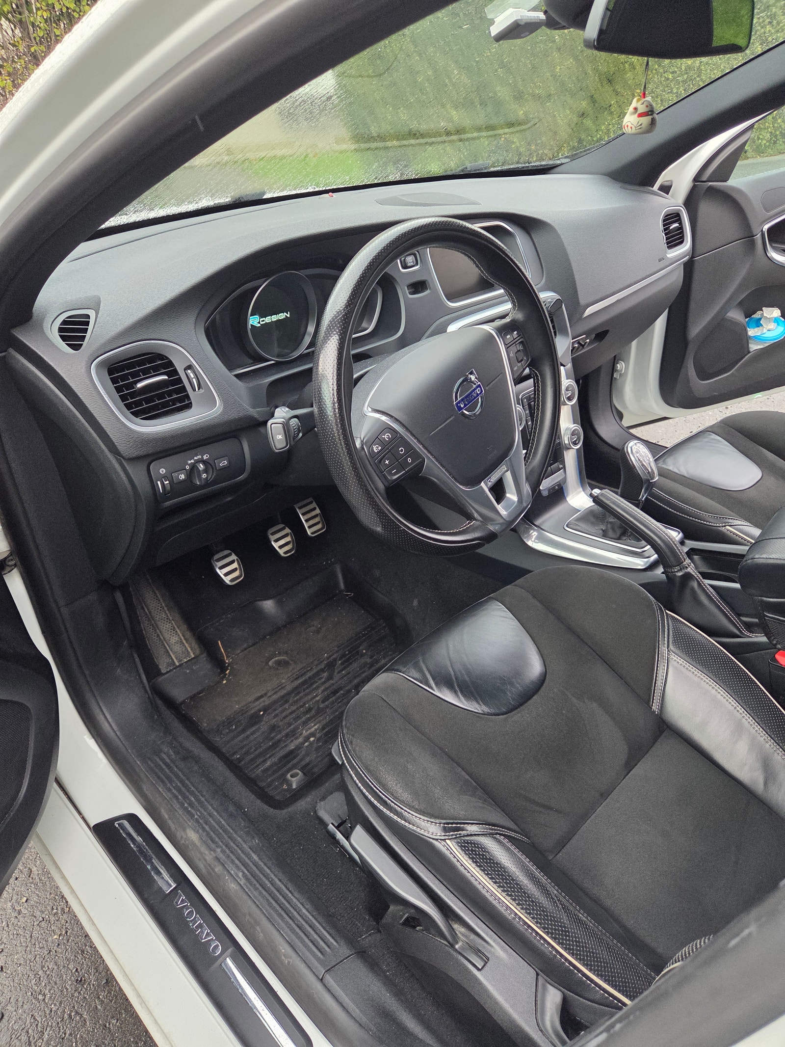Volvo V40 D2 Manual, 6-trins, 115ps, 2014