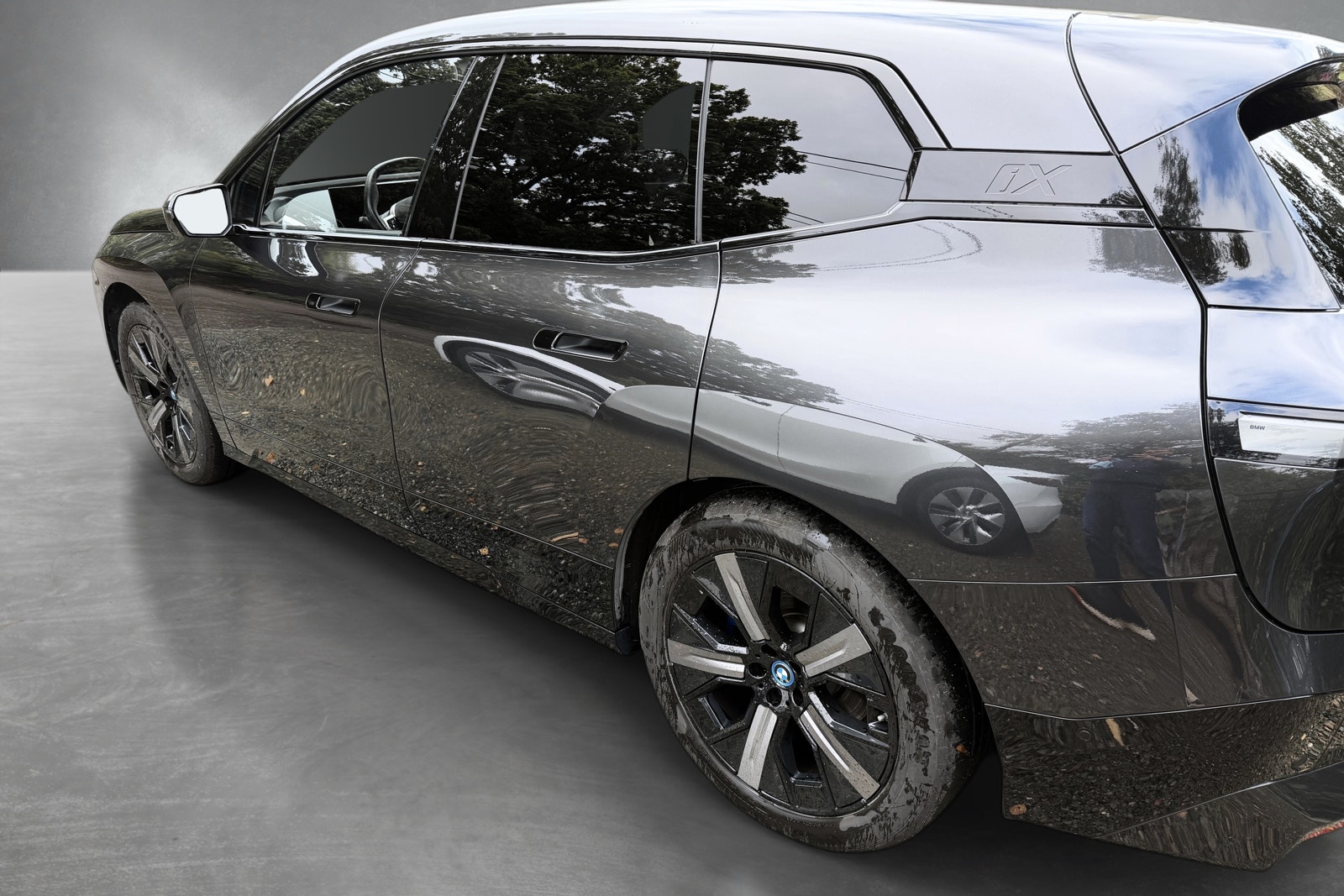 BMW iX xDrive50, 524ps, 2025
