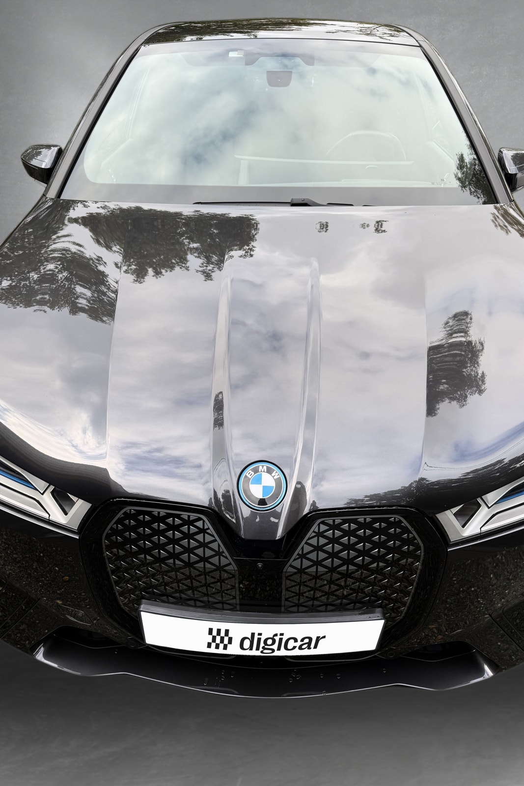 BMW iX xDrive50, 524ps, 2025
