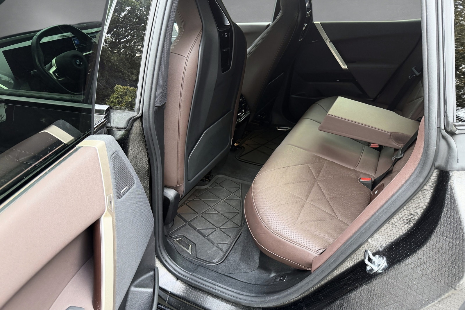 BMW iX xDrive50, 524ps, 2025