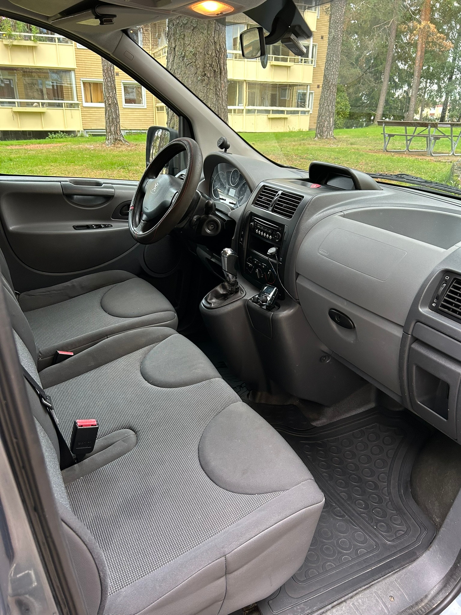 Peugeot Expert Panel Van 1.2t 2.0 HDi Automatic, 163hp, 2012