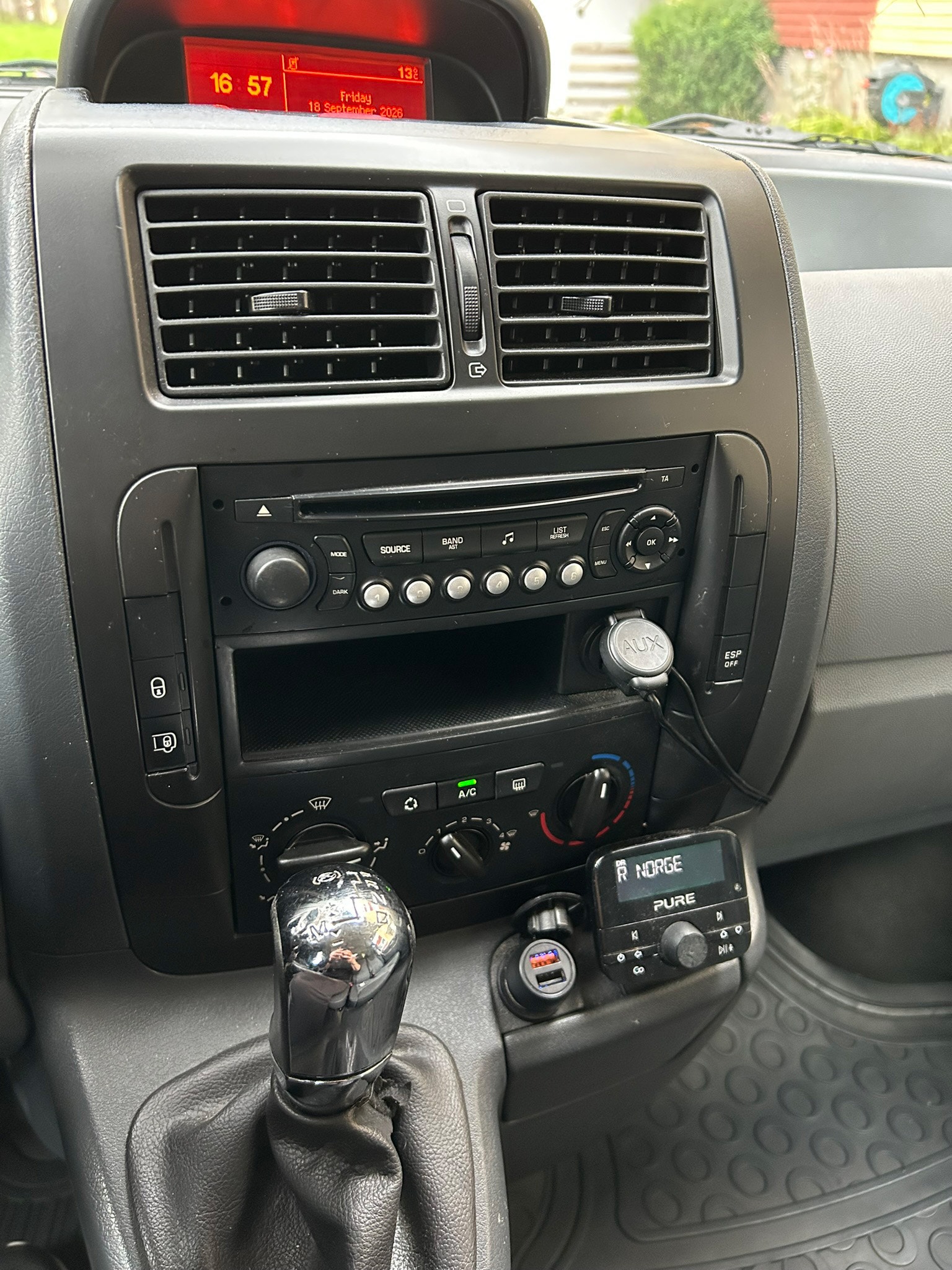 Peugeot Expert Panel Van 1.2t 2.0 HDi Automatic, 163hp, 2012