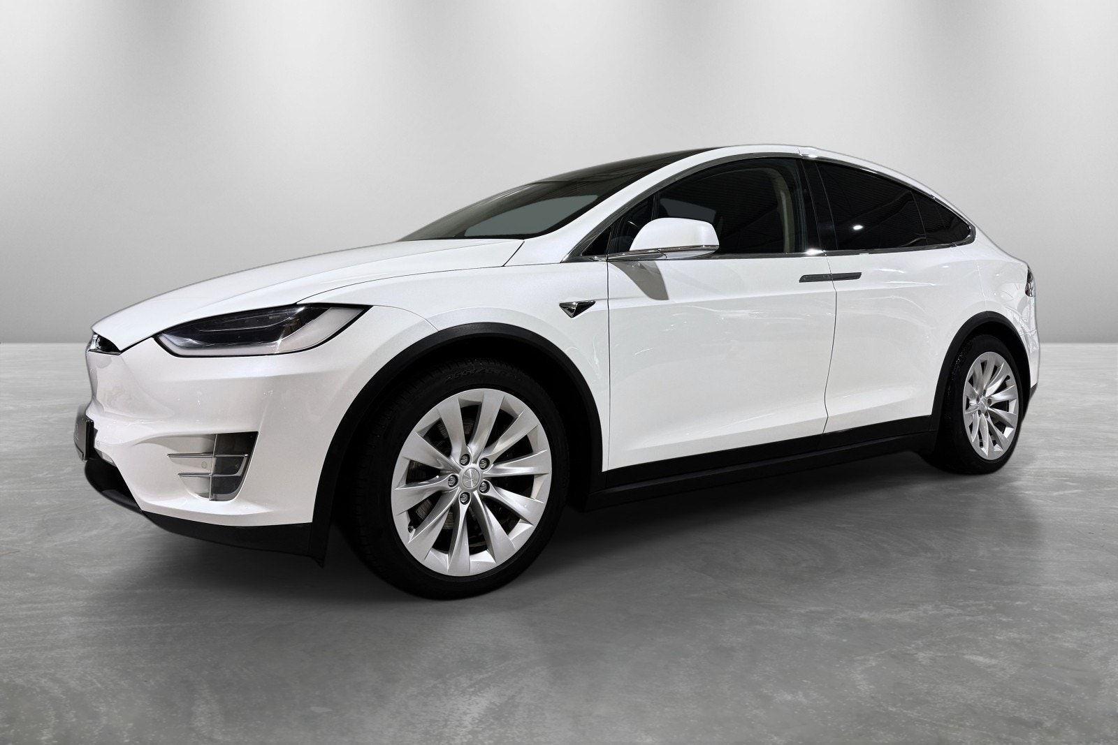 Tesla Model X 100D, 423hp, 2017