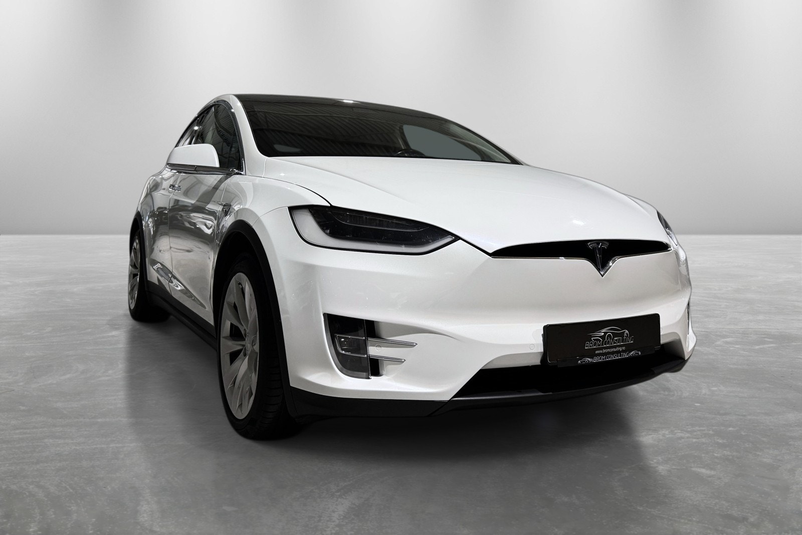 Tesla Model X 100D, 423hp, 2017