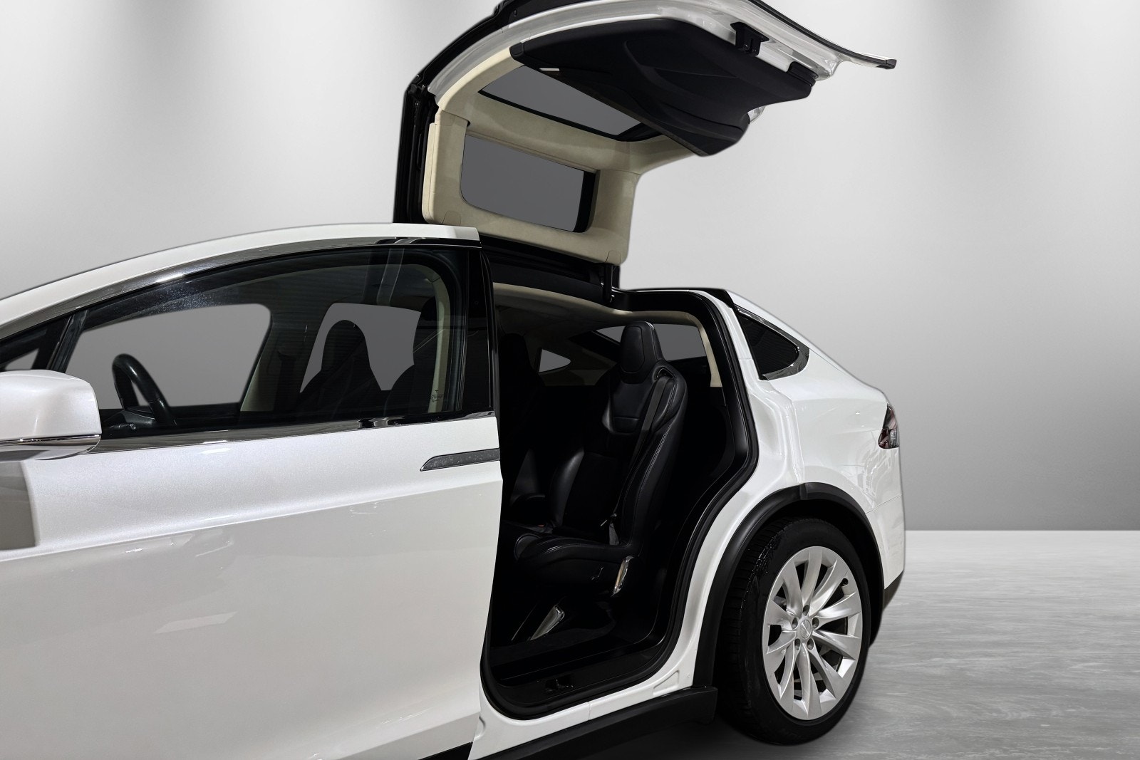 Tesla Model X 100D, 423hp, 2017