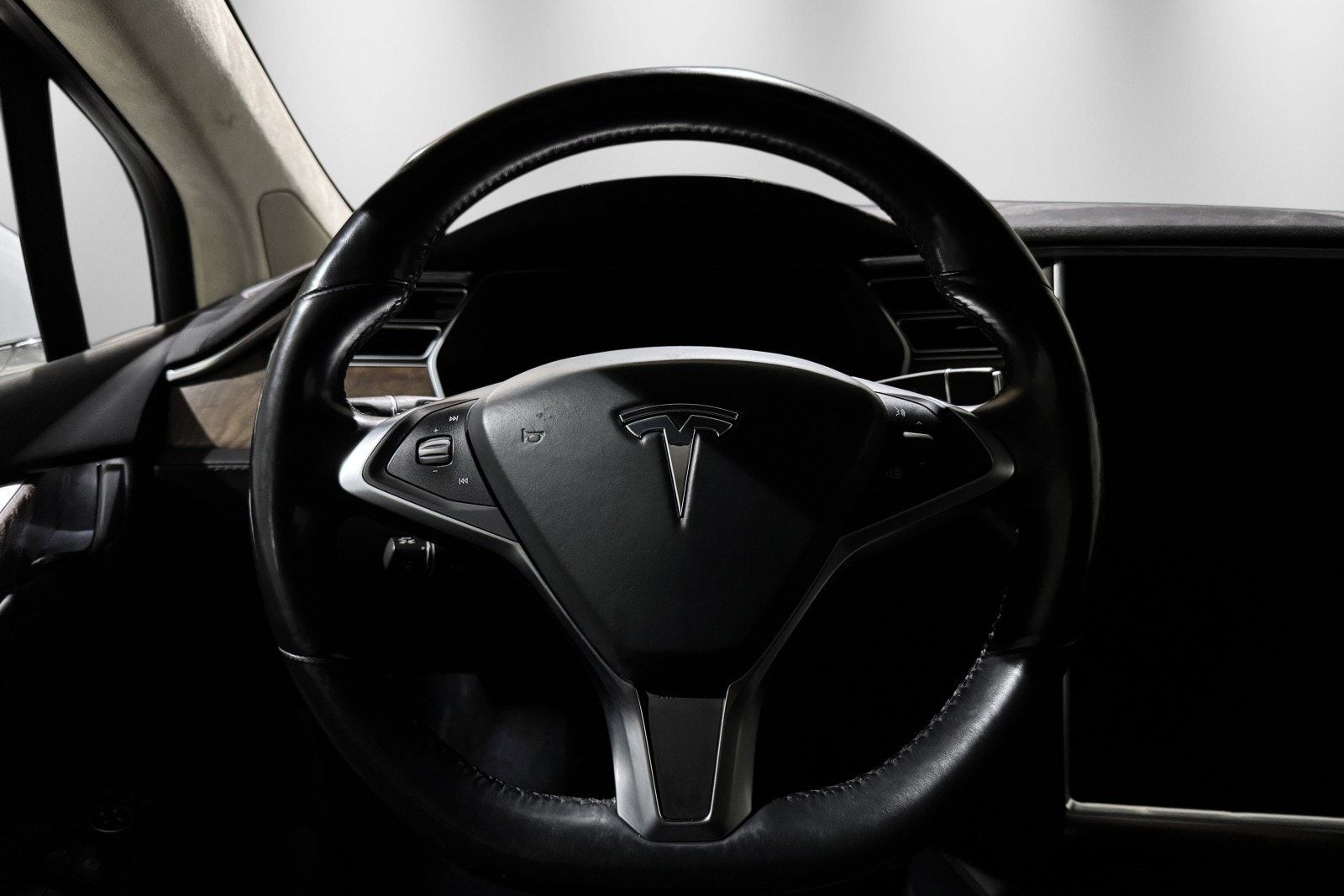 Tesla Model X 100D, 423hp, 2017