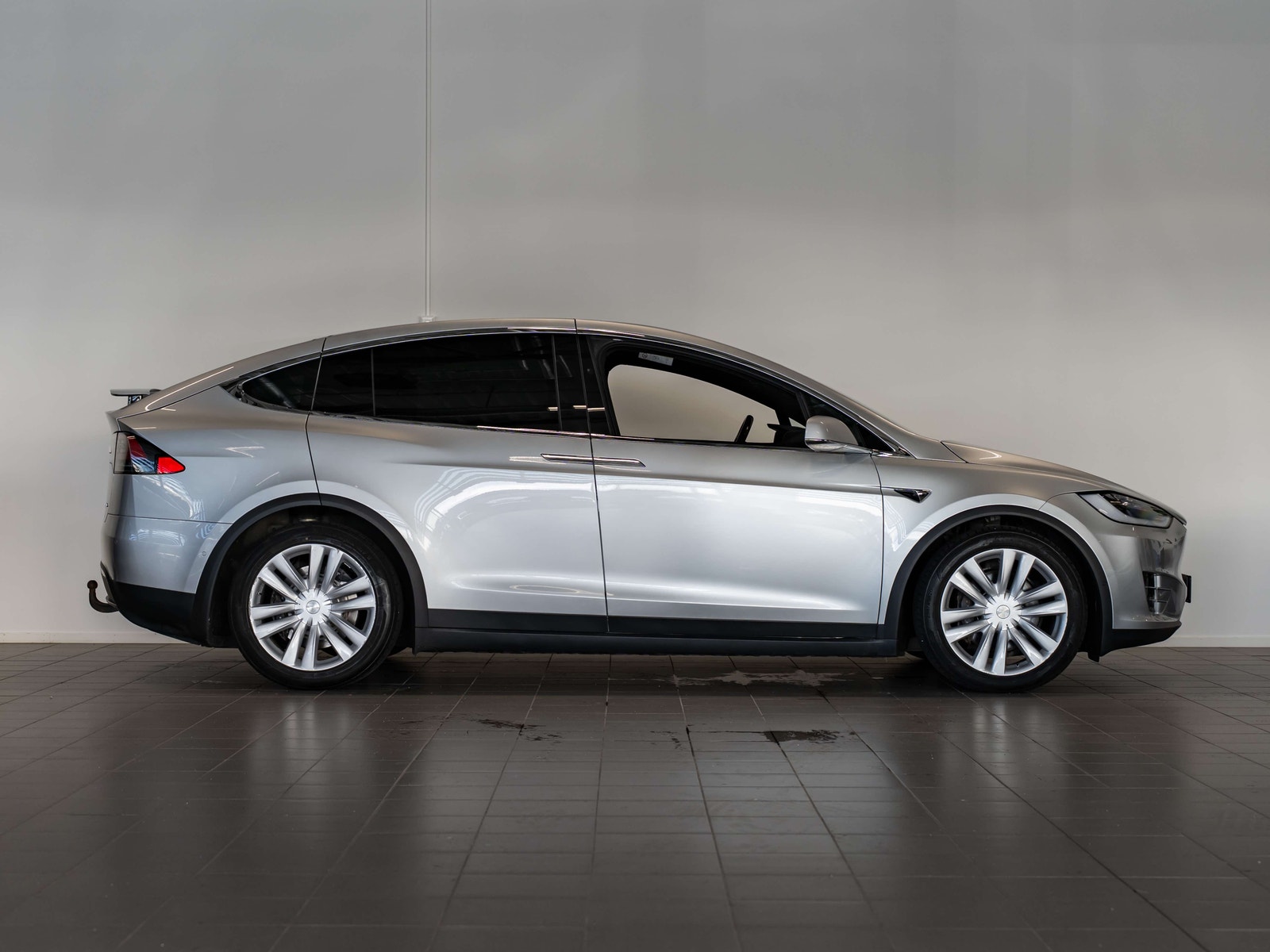 Tesla Model X 100D, 423hp, 2017