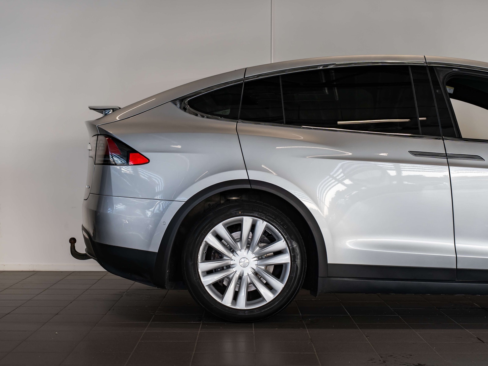Tesla Model X 100D, 423hp, 2017