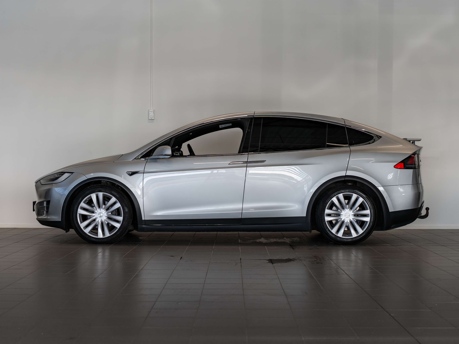 Tesla Model X 100D, 423hp, 2017