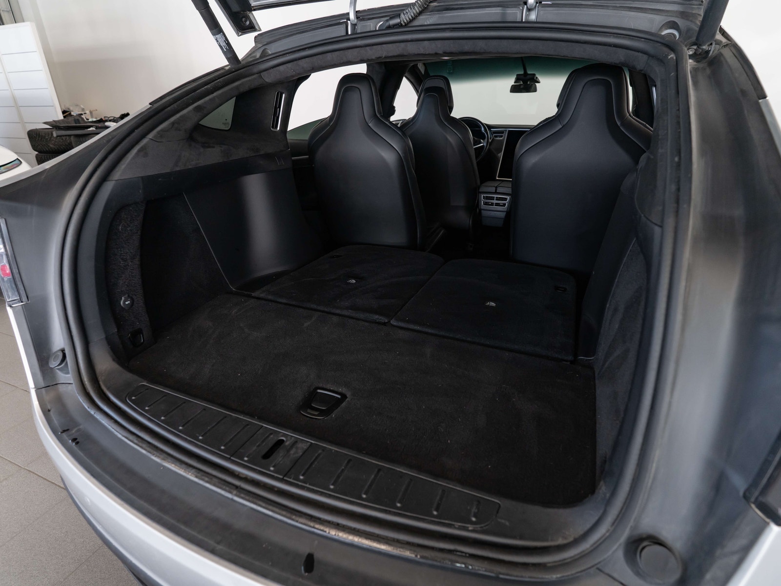 Tesla Model X 100D, 423hp, 2017