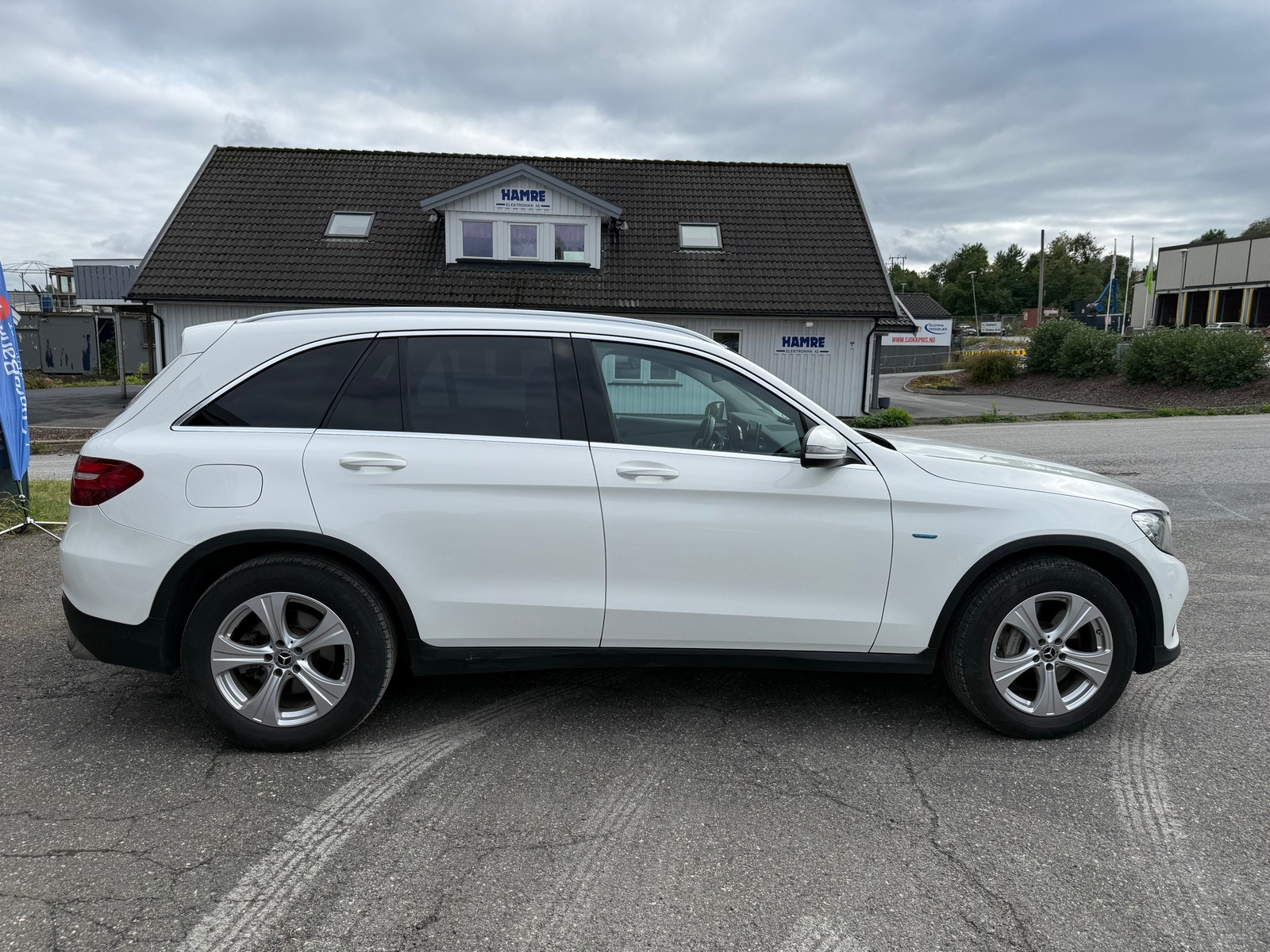 Mercedes-Benz GLC 350 e 4MATIC 7G-Tronic Plus, 327hp, 2017