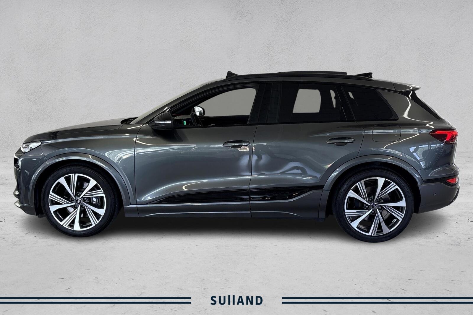 Audi SQ6 e-tron quattro, 490ps, 2024