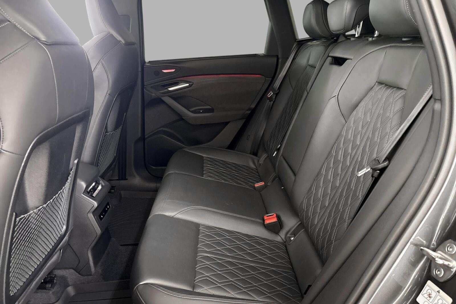Audi SQ6 e-tron quattro, 490ps, 2024