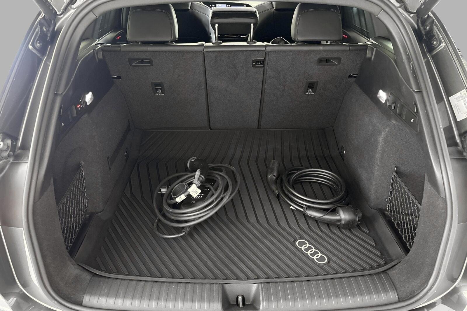 Audi SQ6 e-tron quattro, 490ps, 2024