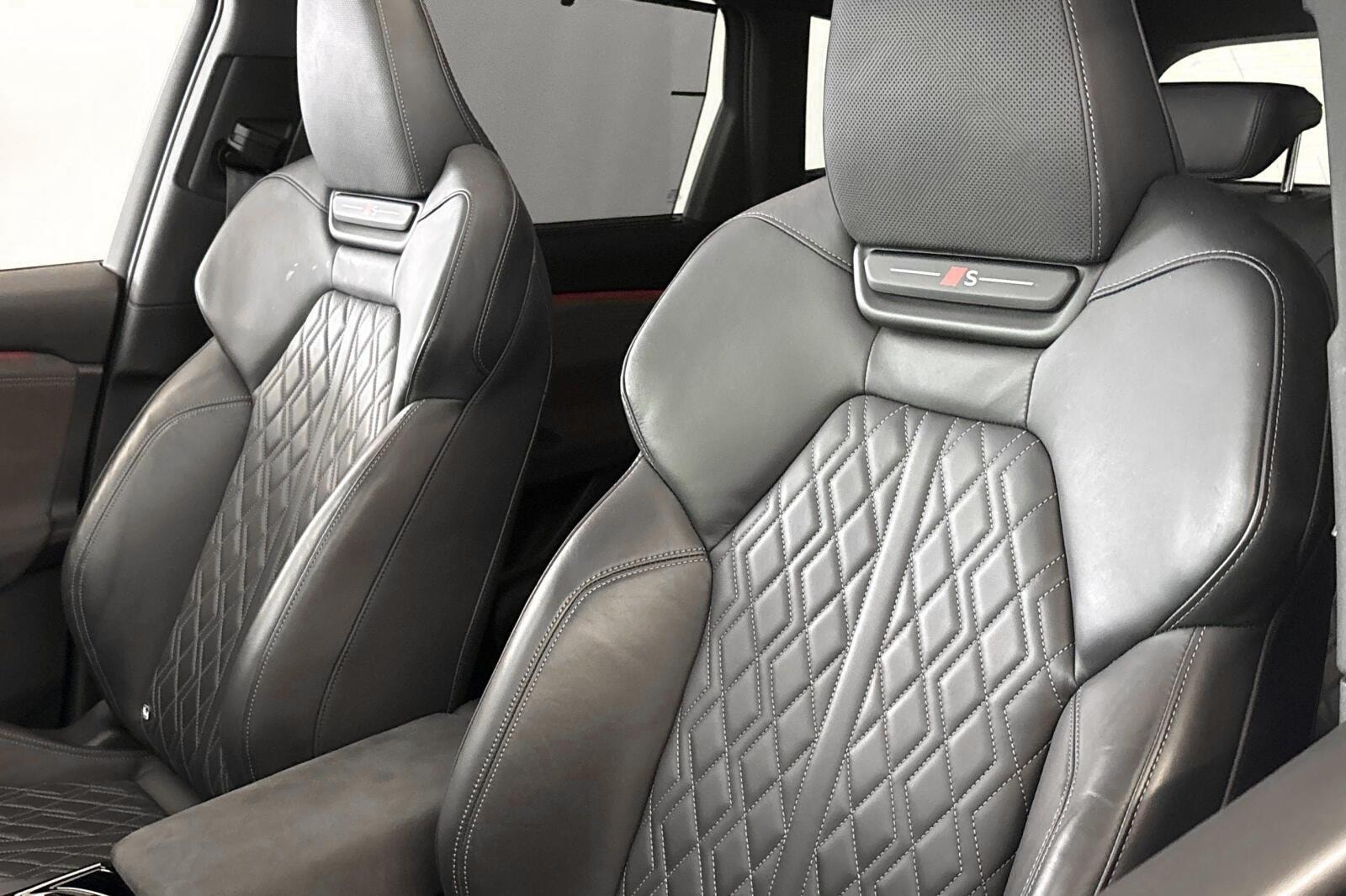 Audi SQ6 e-tron quattro, 490ps, 2024