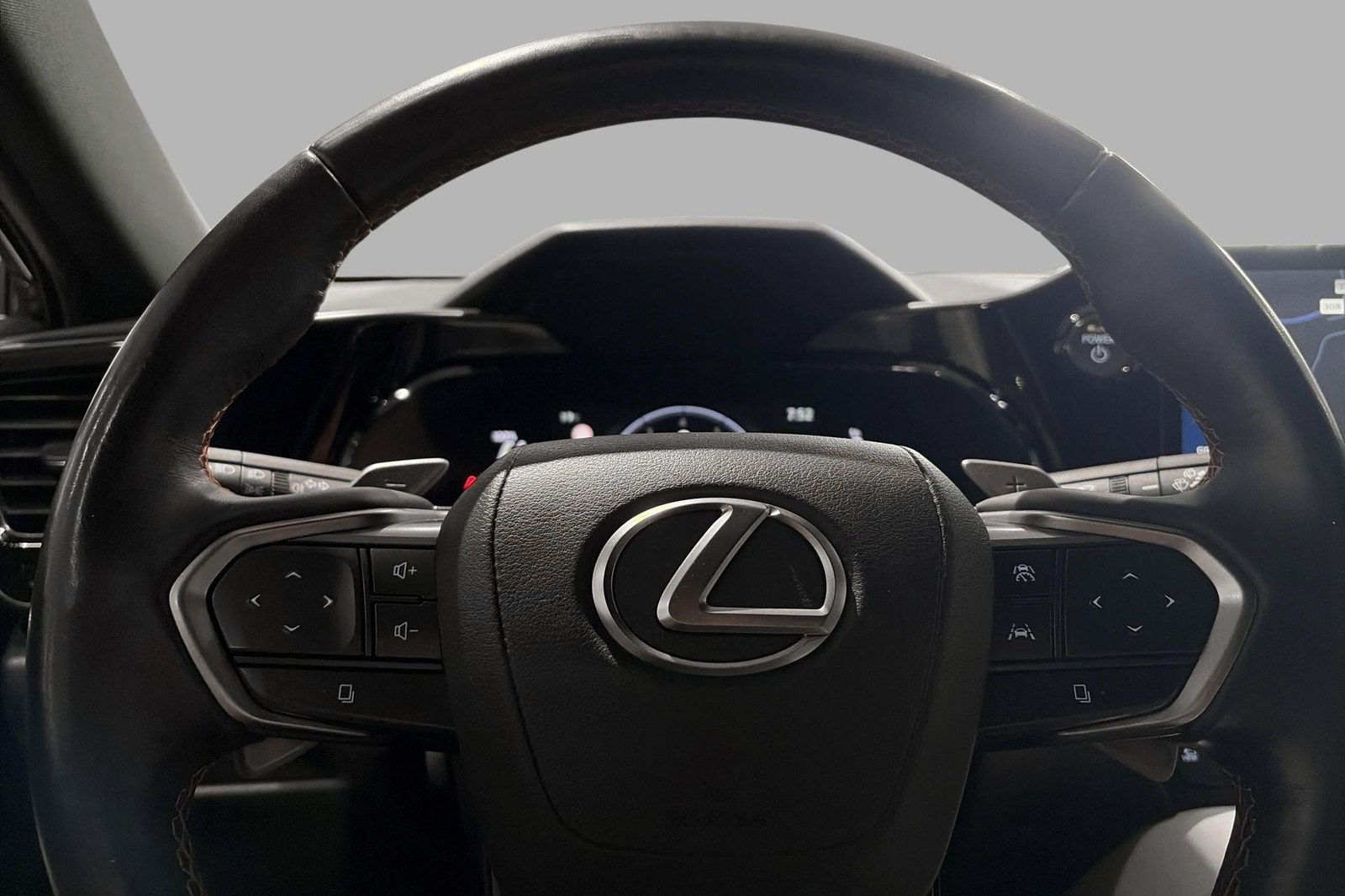 Lexus NX 450h+ E-CVT, 309ps, 2023