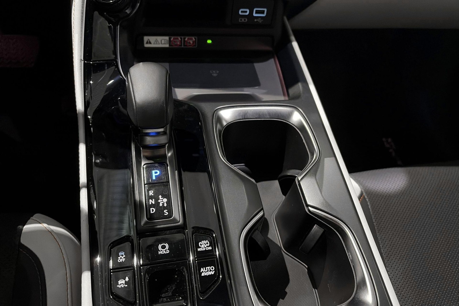 Lexus NX 450h+ E-CVT, 309ps, 2023