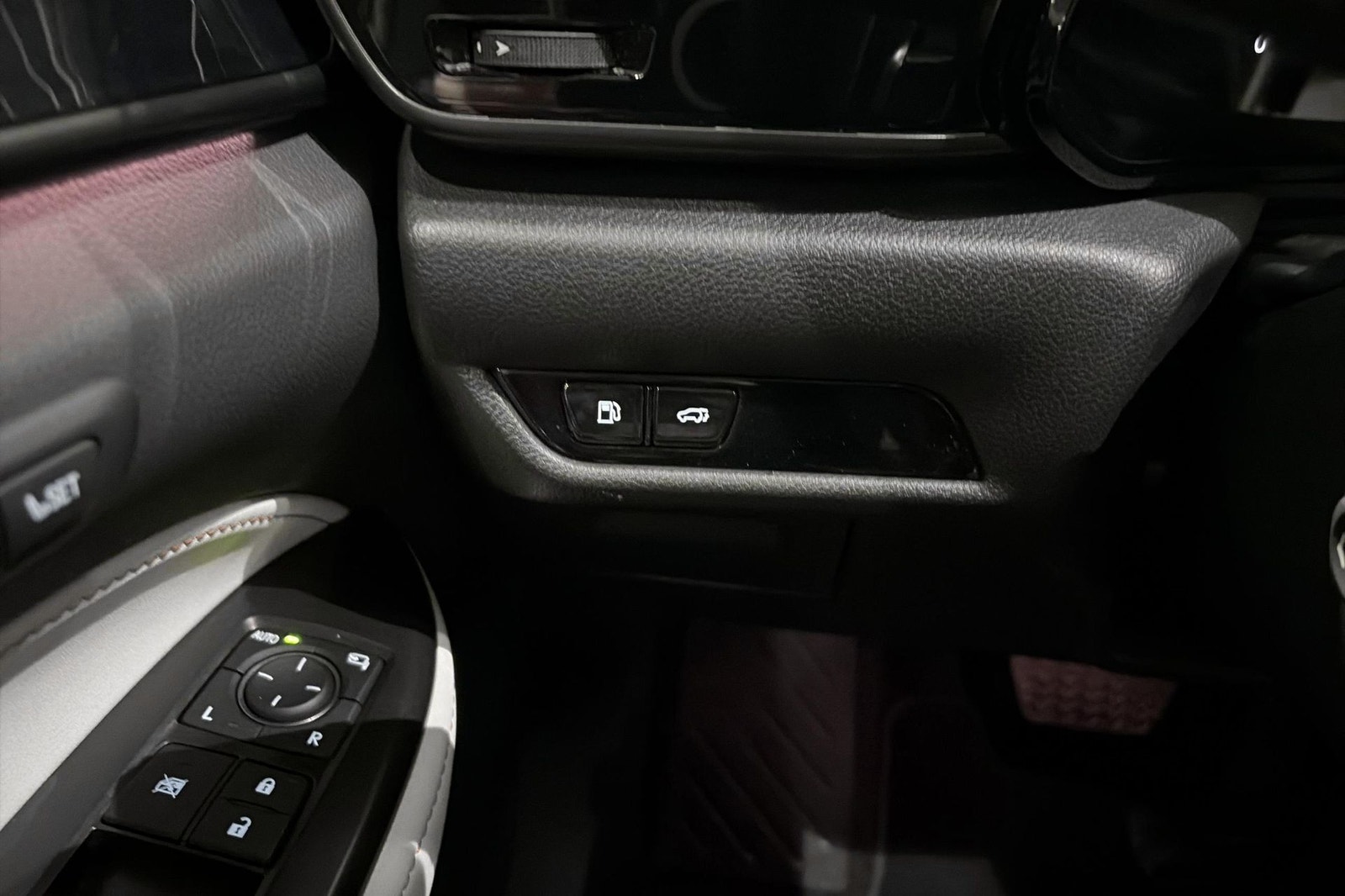 Lexus NX 450h+ E-CVT, 309ps, 2023