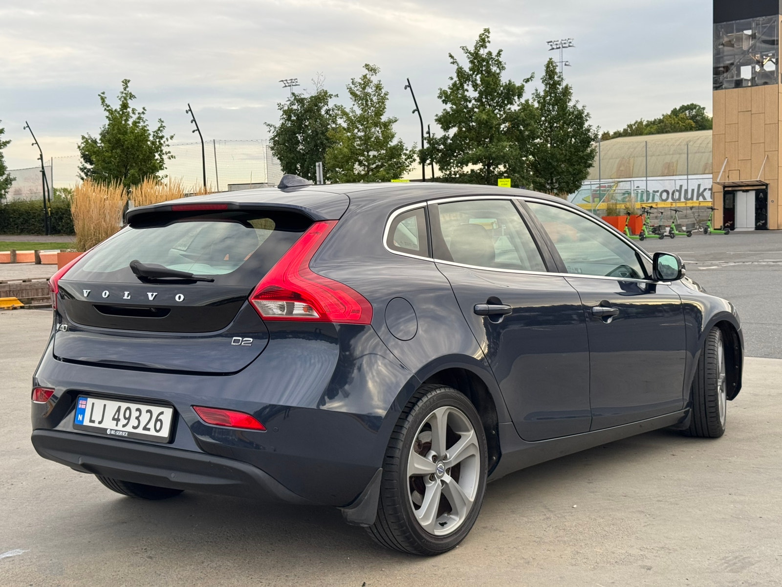 Volvo V40 D2 Manual, 6-trins, 115ps, 2013