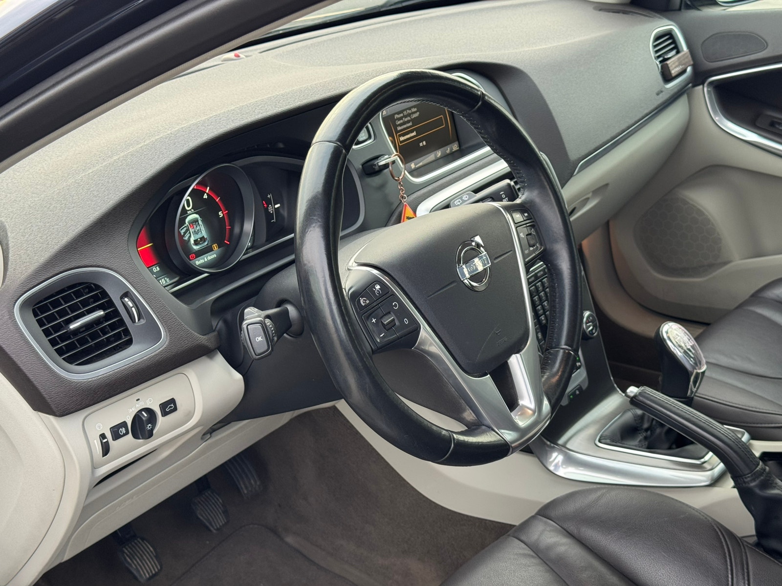 Volvo V40 D2 Manual, 6-trins, 115ps, 2013