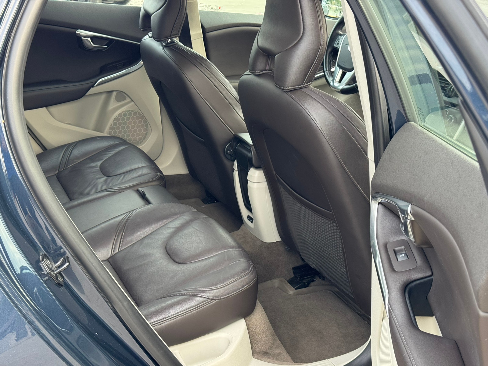 Volvo V40 D2 Manual, 6-trins, 115ps, 2013