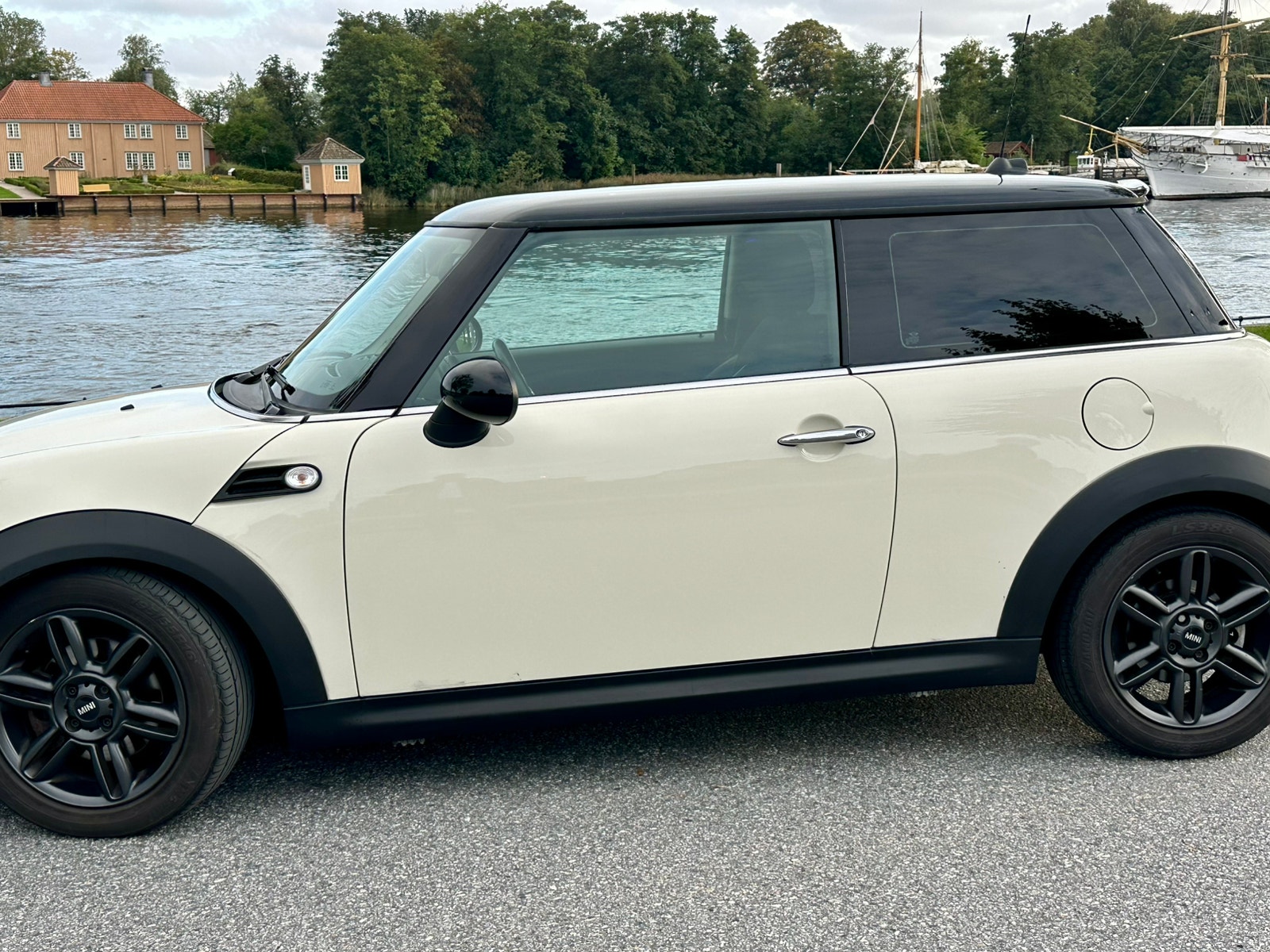 MINI Cooper D Manual, 112hp, 2011