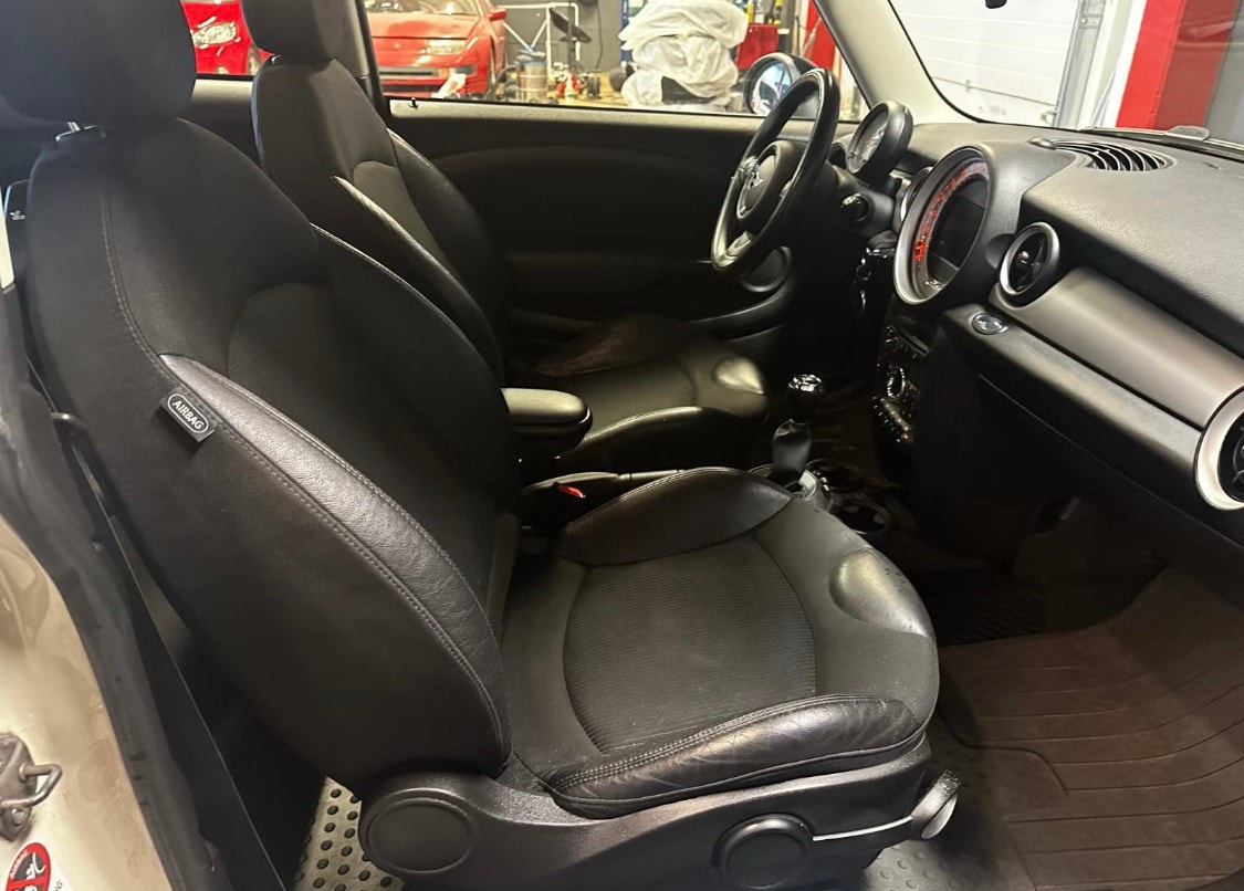 MINI Cooper D Manual, 112hp, 2011