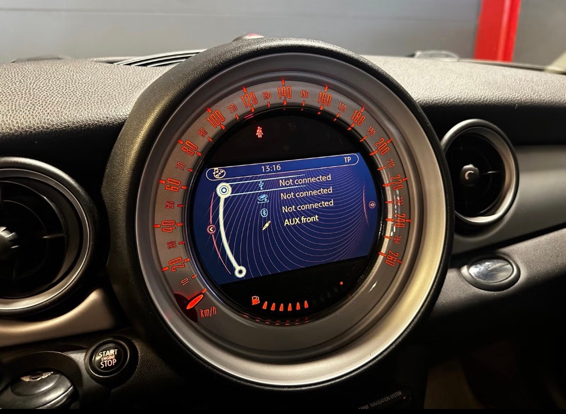 MINI Cooper D Manual, 112hp, 2011
