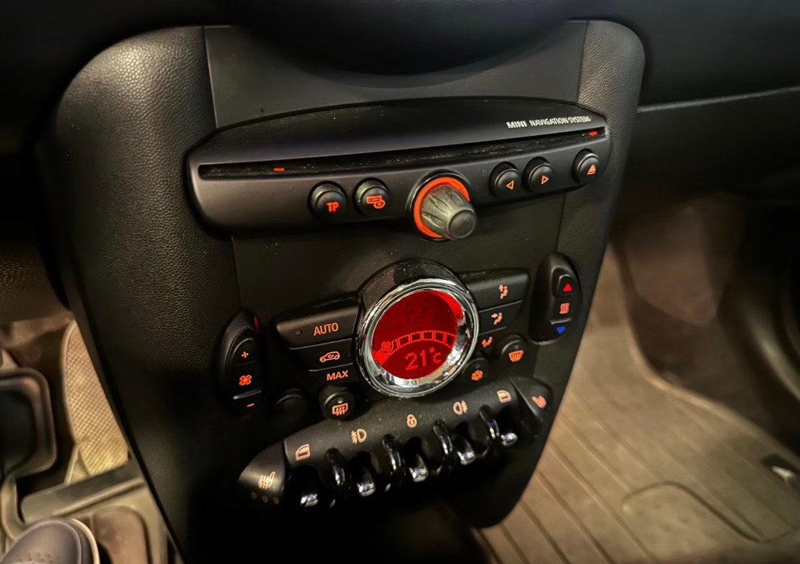 MINI Cooper D Manual, 112hp, 2011