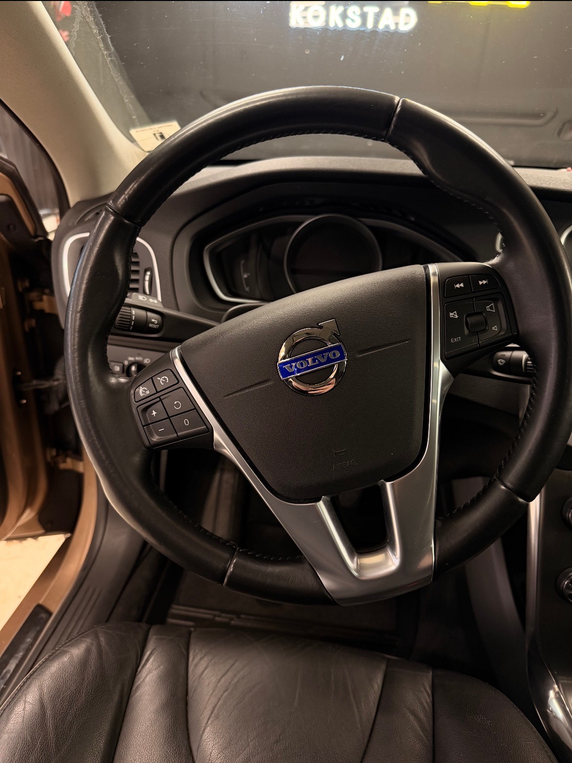Volvo V40 D2 Manual, 6-trins, 115ps, 2013