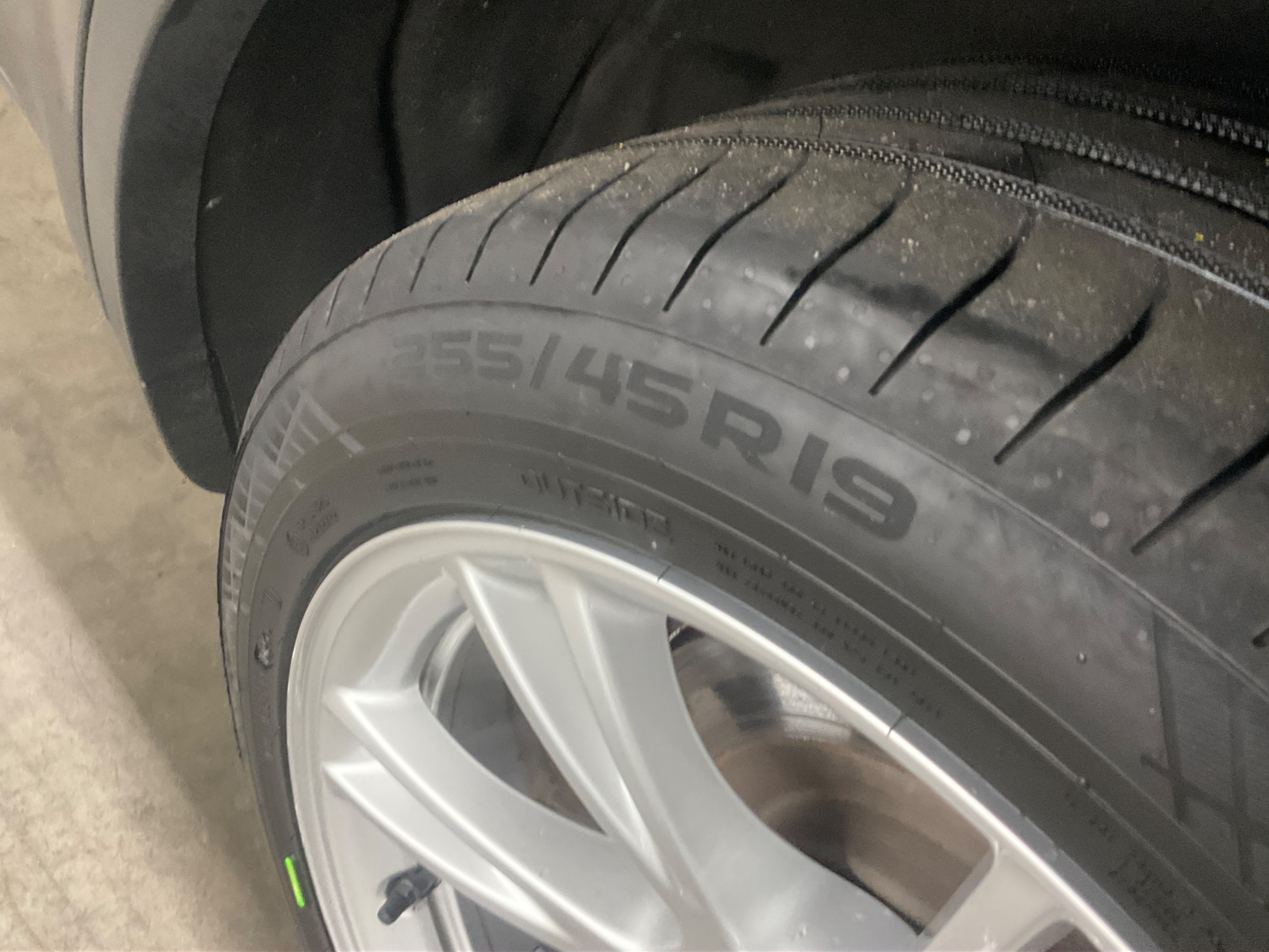 Tesla Model Y Long Range AWD, 514hk, 2023