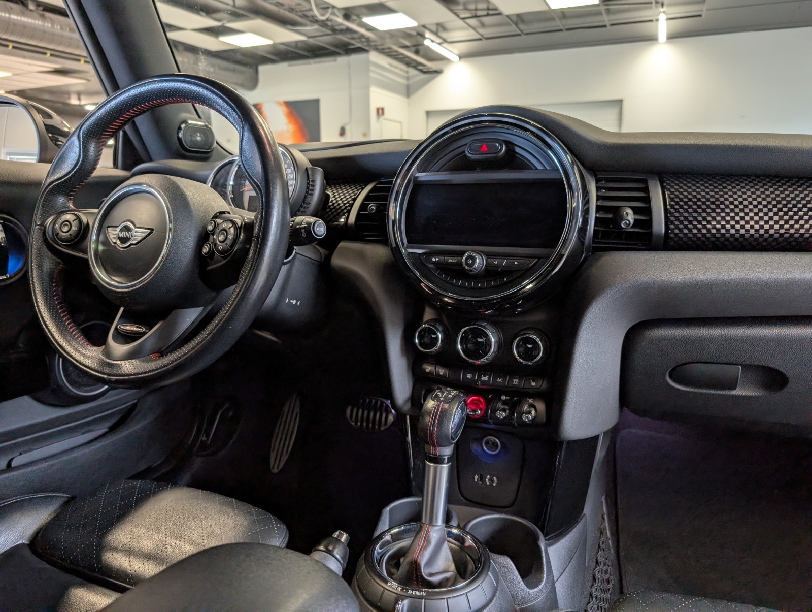 MINI Cooper S 3-door Automatic, 6-trins, 192ps, 2015