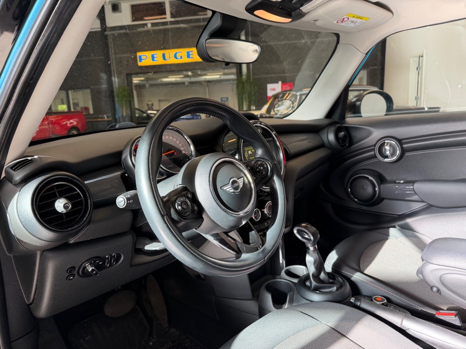MINI Cooper 5-door Automatic, 136hp, 2015
