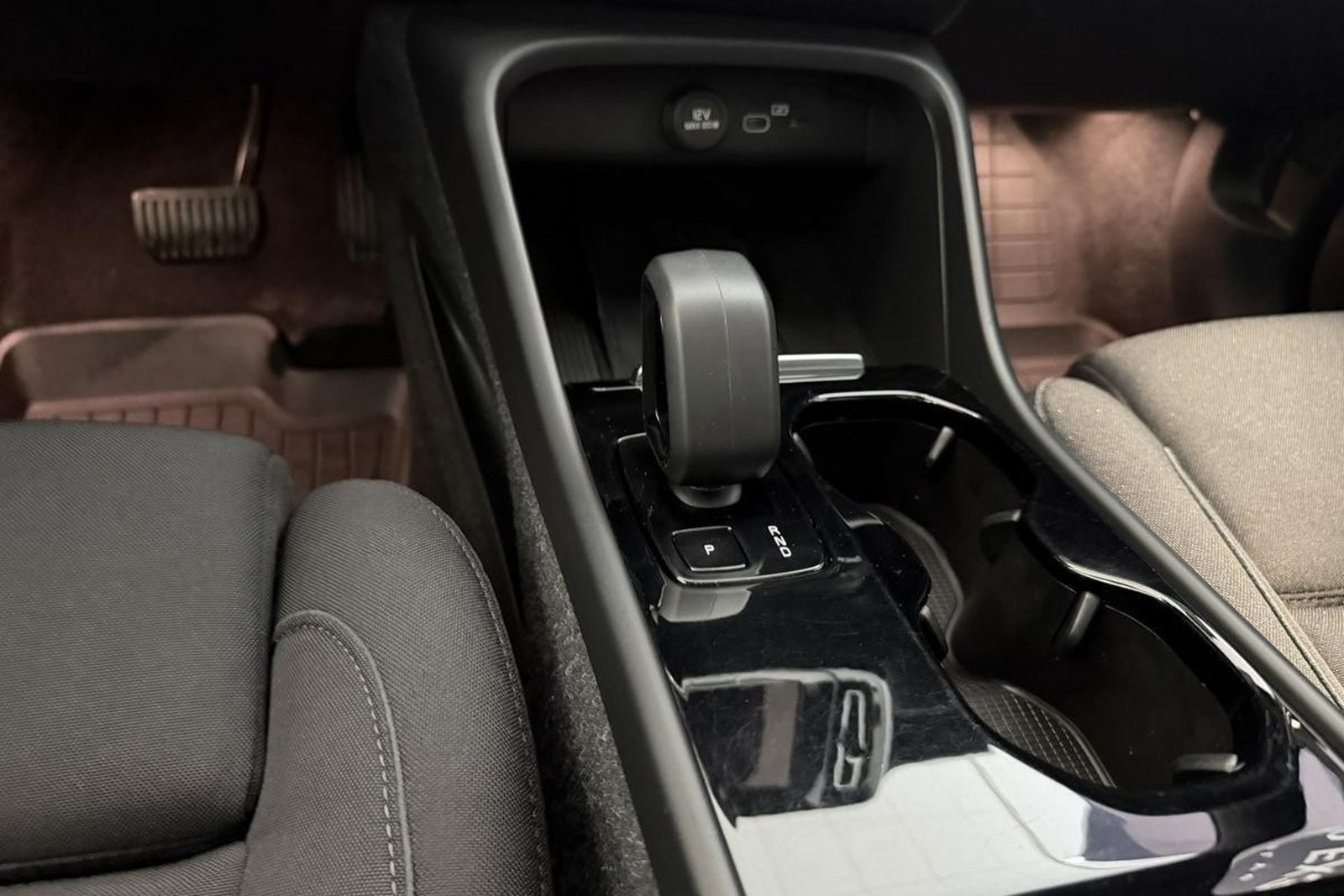 Volvo C40 Recharge Twin, 408hp, 2023