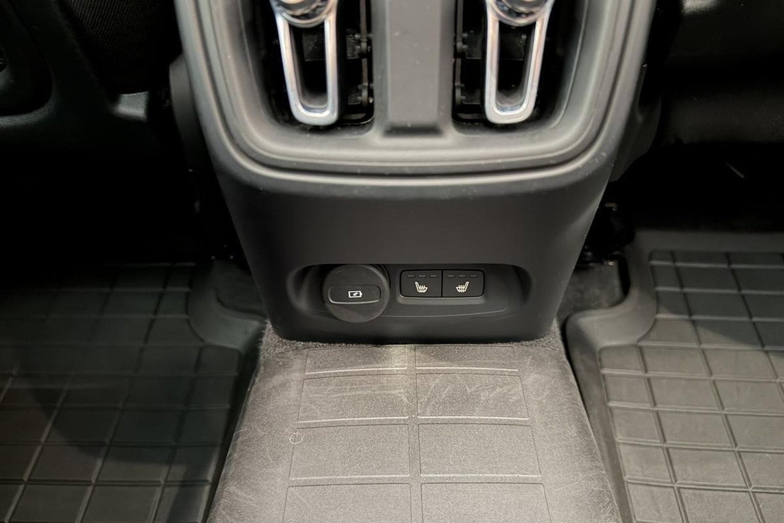 Volvo C40 Recharge Twin, 408hp, 2023