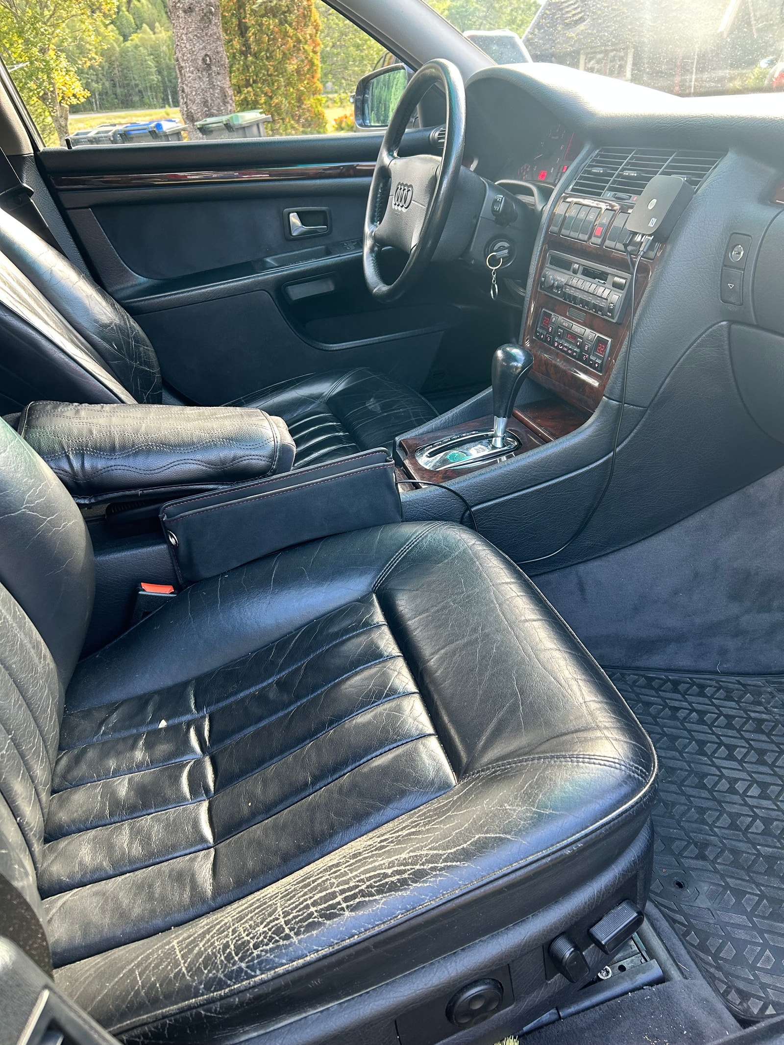 Audi A8 2.8 V6 quattro Automatic, 4-trins, 174ps, 1995