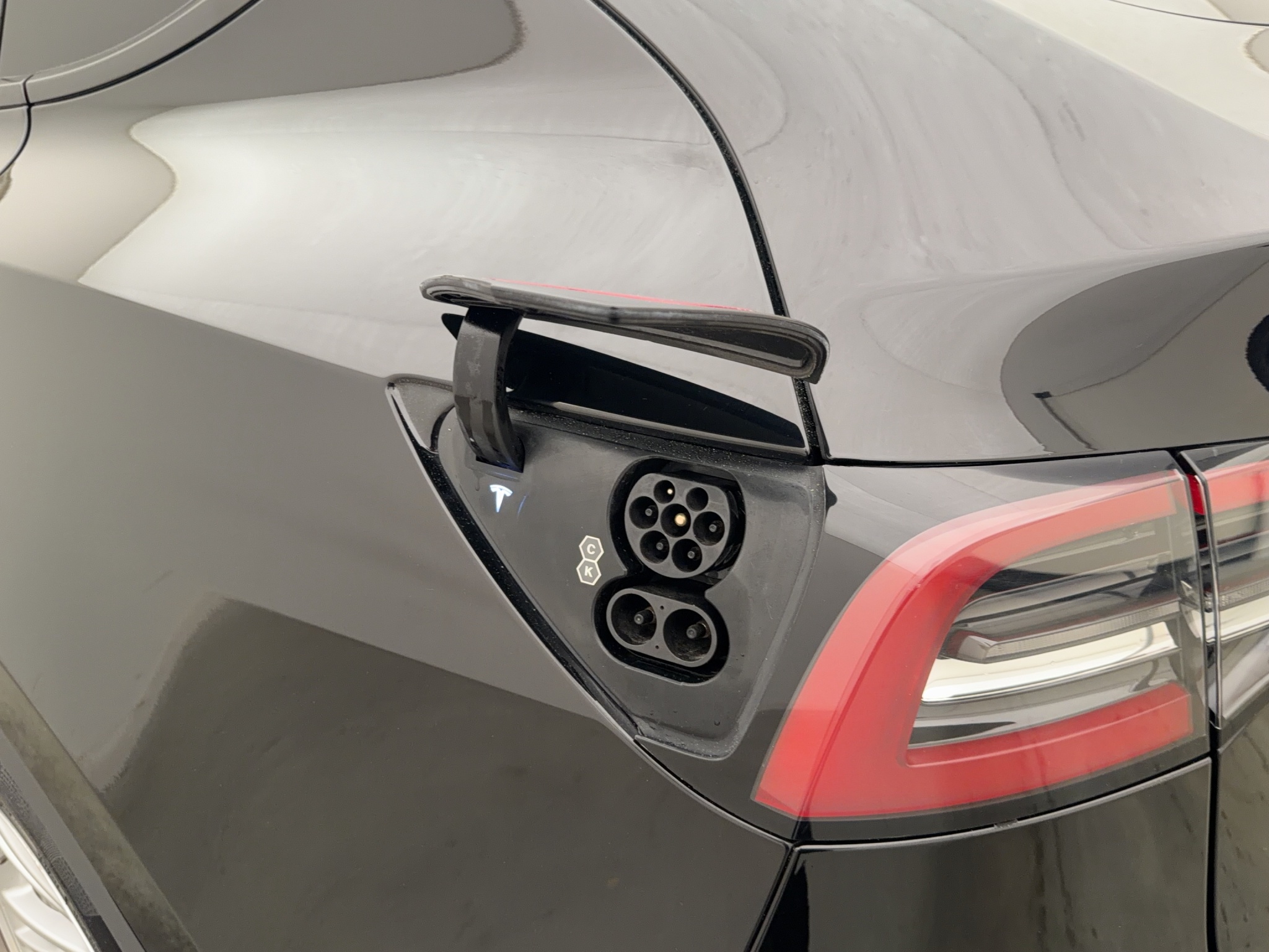 Tesla Model Y Long Range AWD, 514ps, 2022