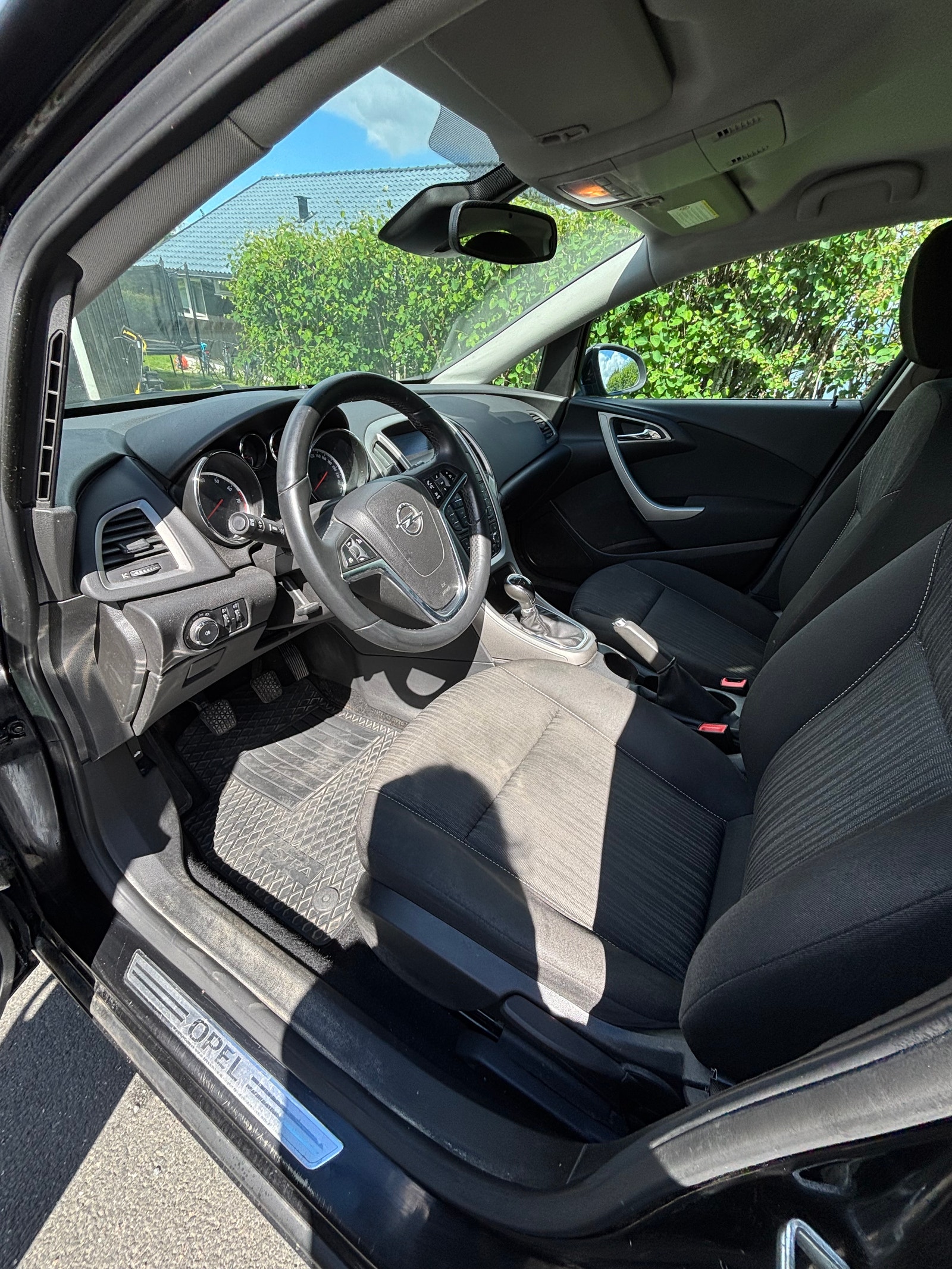 Opel Astra 1.6  Manual, 5-trins, 115ps, 2010