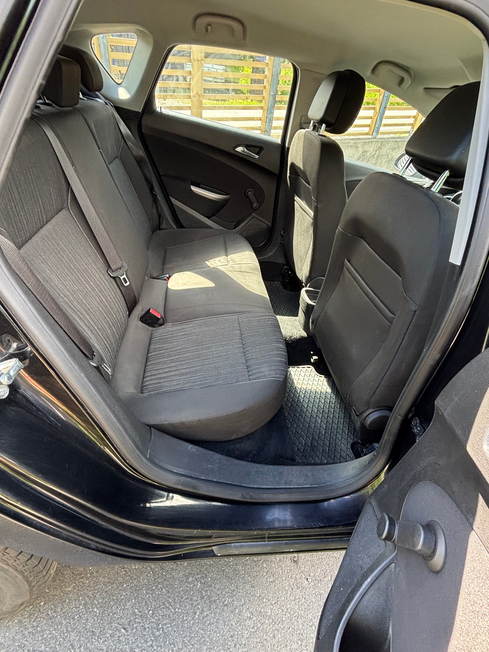 Opel Astra 1.6  Manual, 5-trins, 115ps, 2010