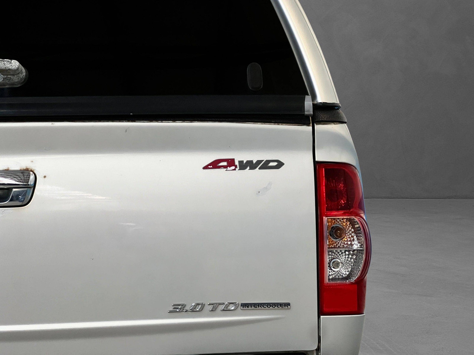 Isuzu D-Max Single Cab 3.0 4WD Automatic, 163hp, 2011