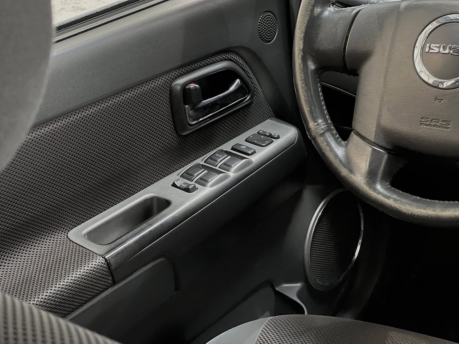 Isuzu D-Max Single Cab 3.0 4WD Automatic, 163hp, 2011