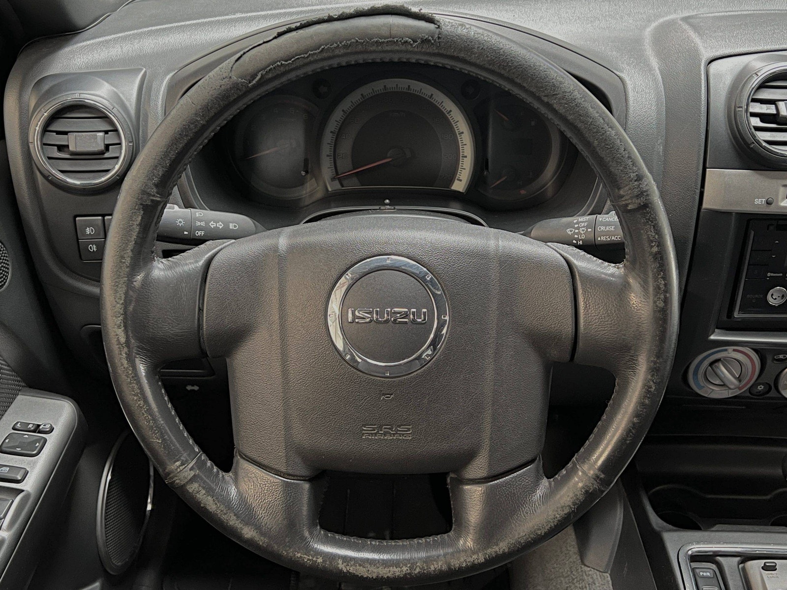 Isuzu D-Max Single Cab 3.0 4WD Automatic, 163hp, 2011