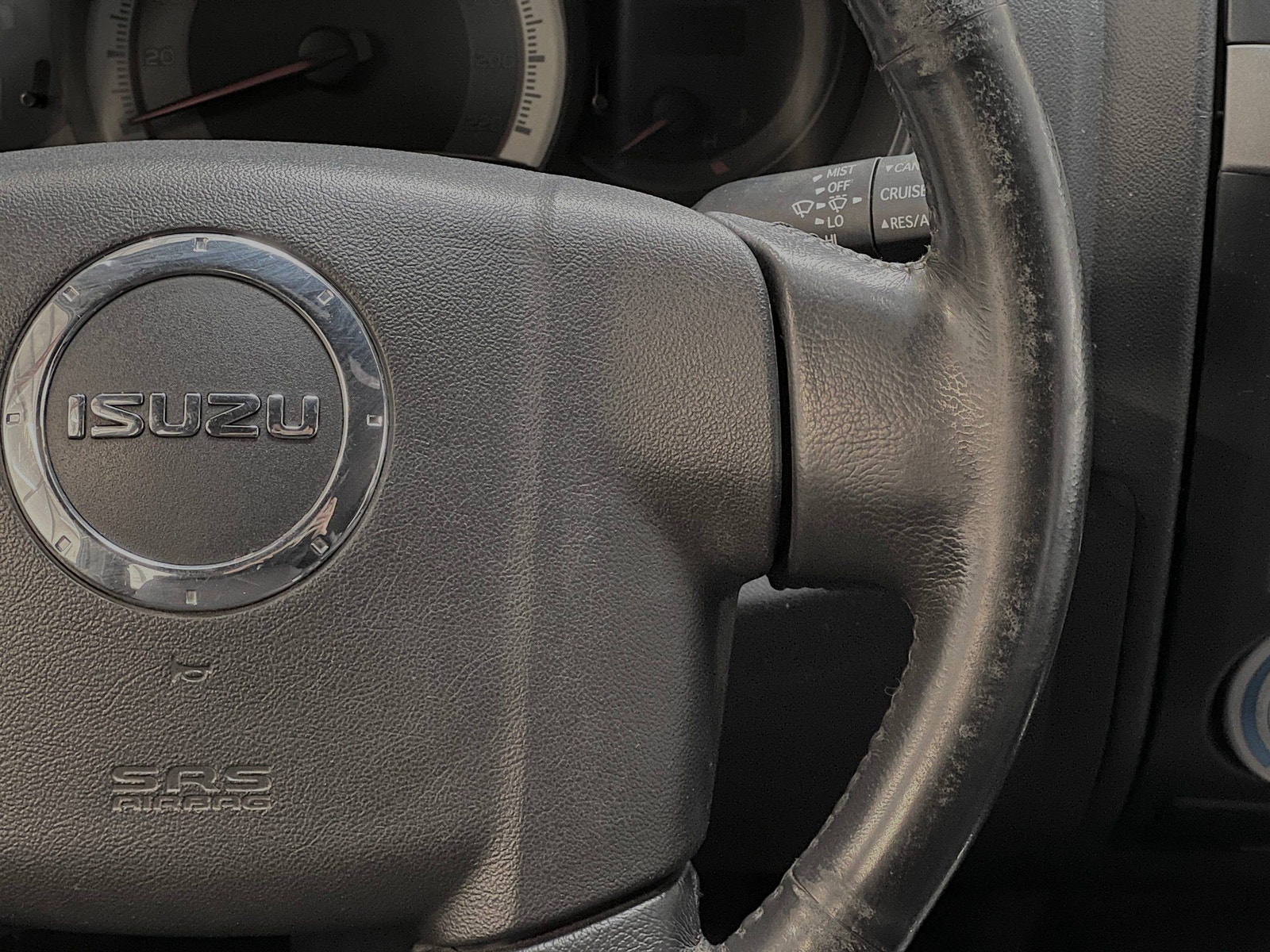Isuzu D-Max Single Cab 3.0 4WD Automatic, 163hp, 2011