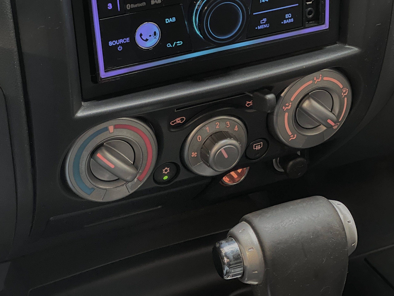 Isuzu D-Max Single Cab 3.0 4WD Automatic, 163hp, 2011