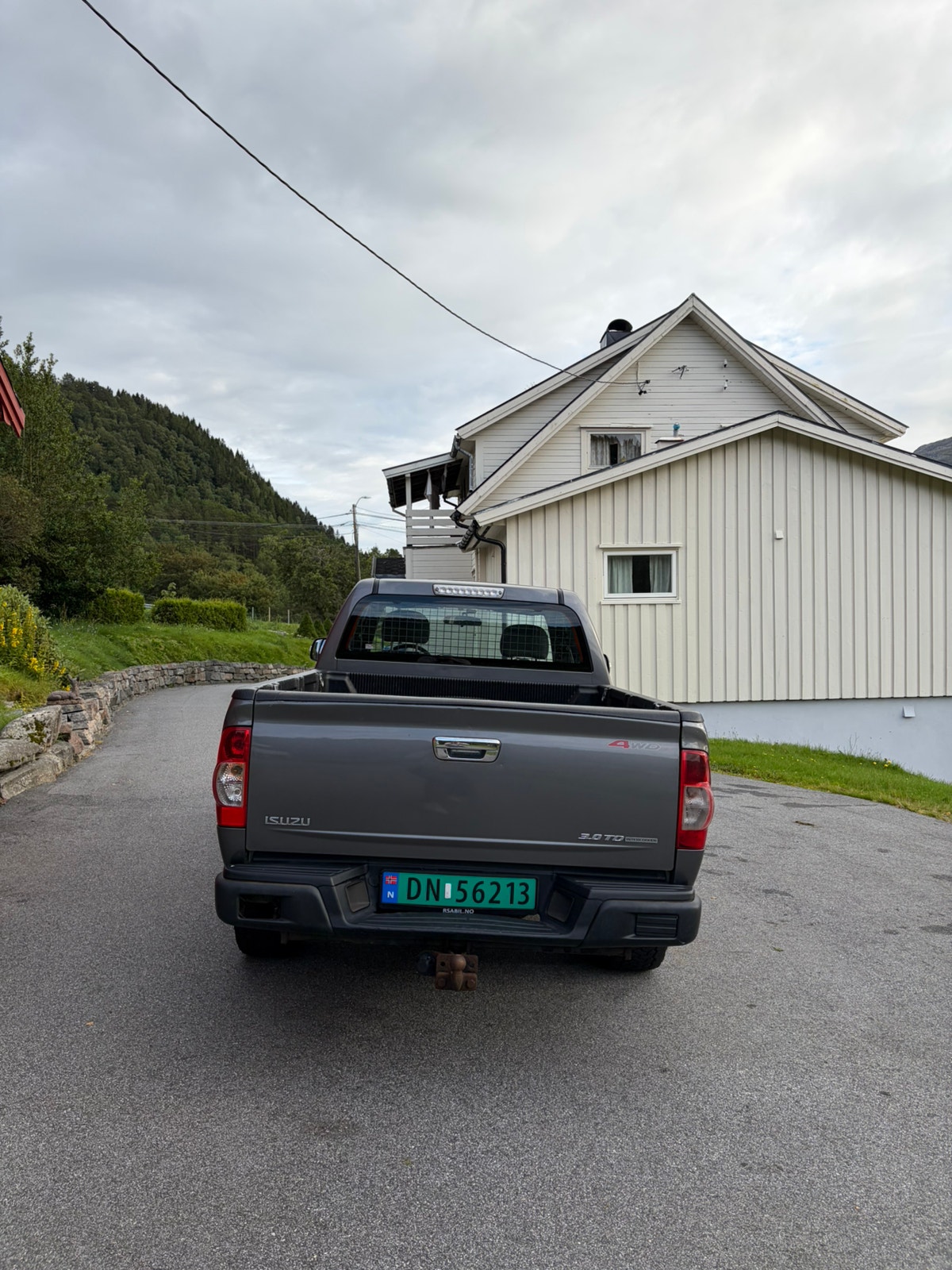 Isuzu D-Max Single Cab 3.0 4WD Automatic, 163hp, 2011
