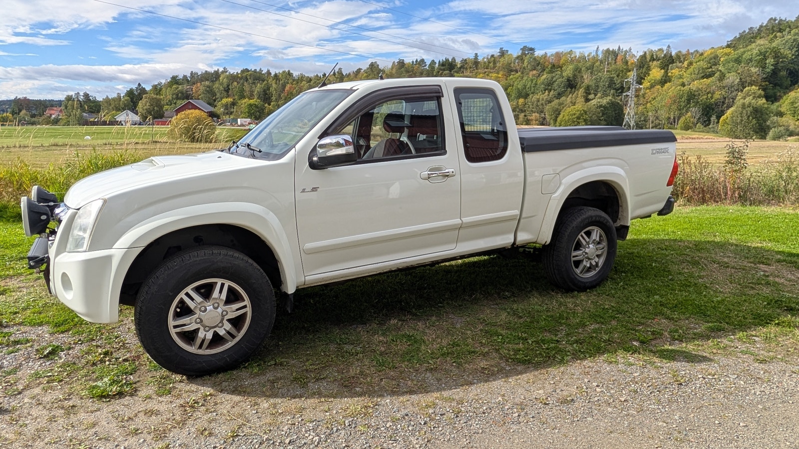 Isuzu D-Max Single Cab 3.0 4WD Automatic, 163hp, 2011