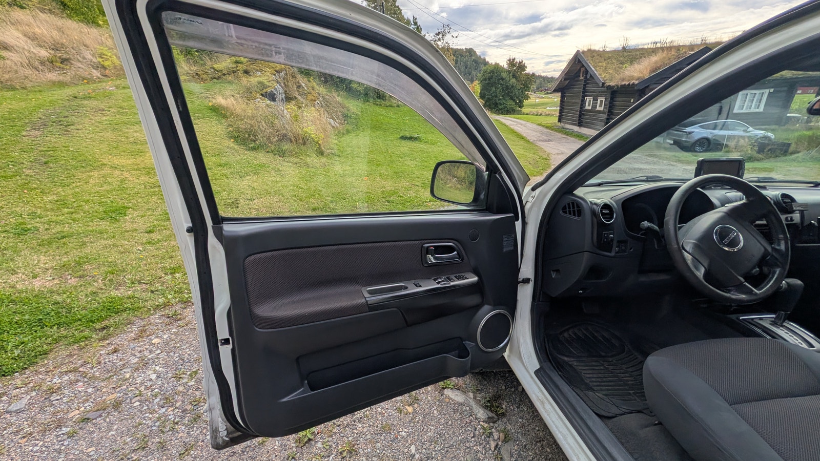 Isuzu D-Max Single Cab 3.0 4WD Automatic, 163hp, 2011